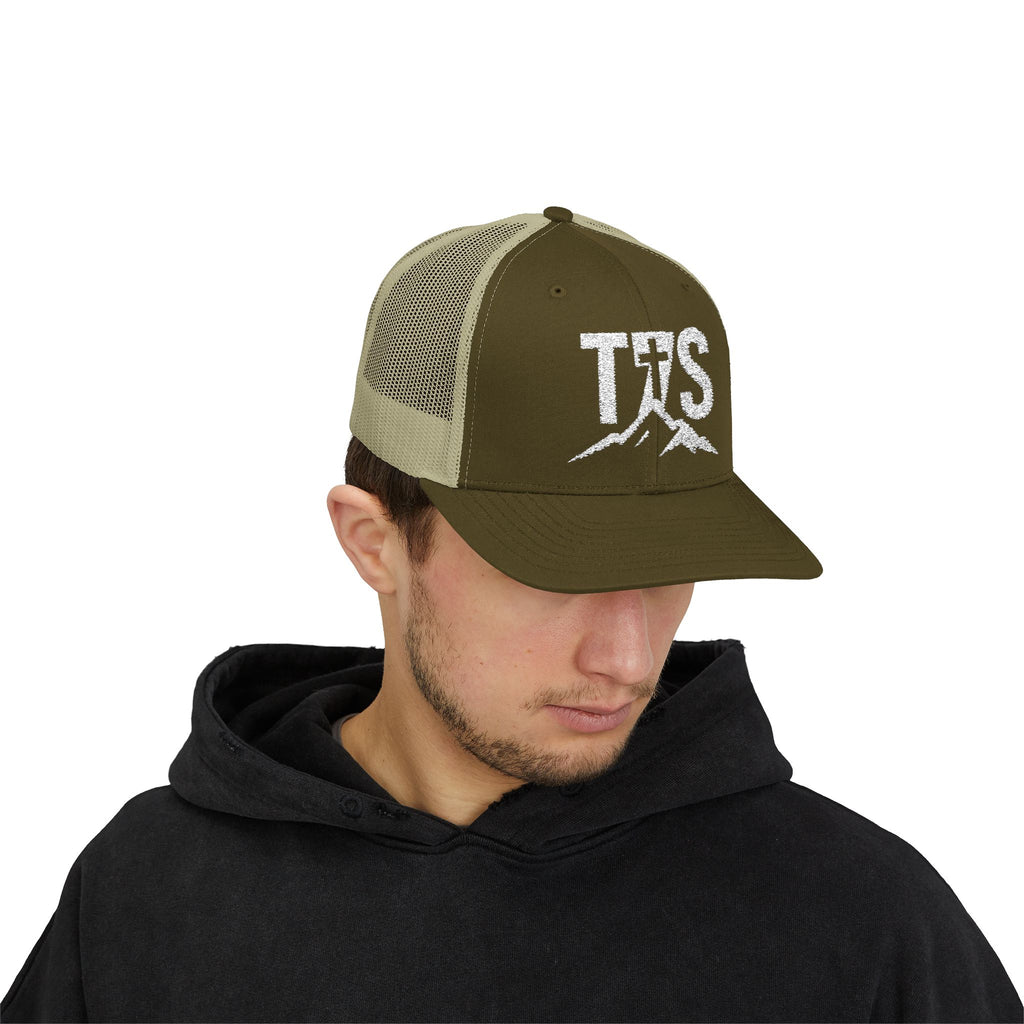 T7S/White Snapback Cap